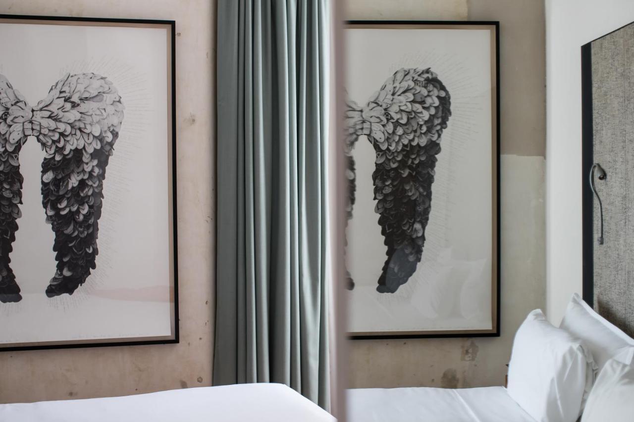 The Old Clare By Ode Hotels Sydney Buitenkant foto Artwork by artist, photographer and designer, Mark Rothko