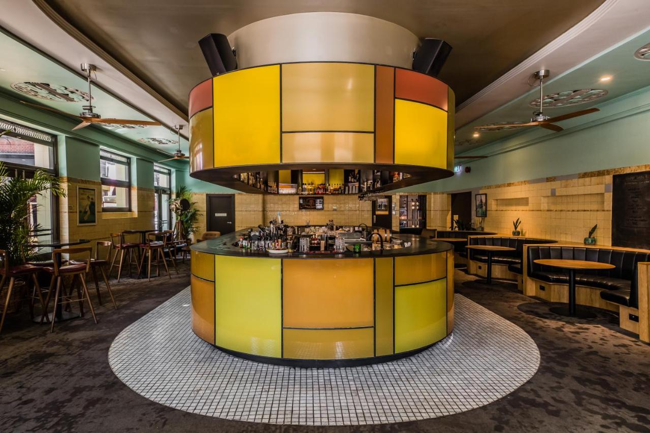 The Old Clare By Ode Hotels Sydney Buitenkant foto The bar at the restaurant