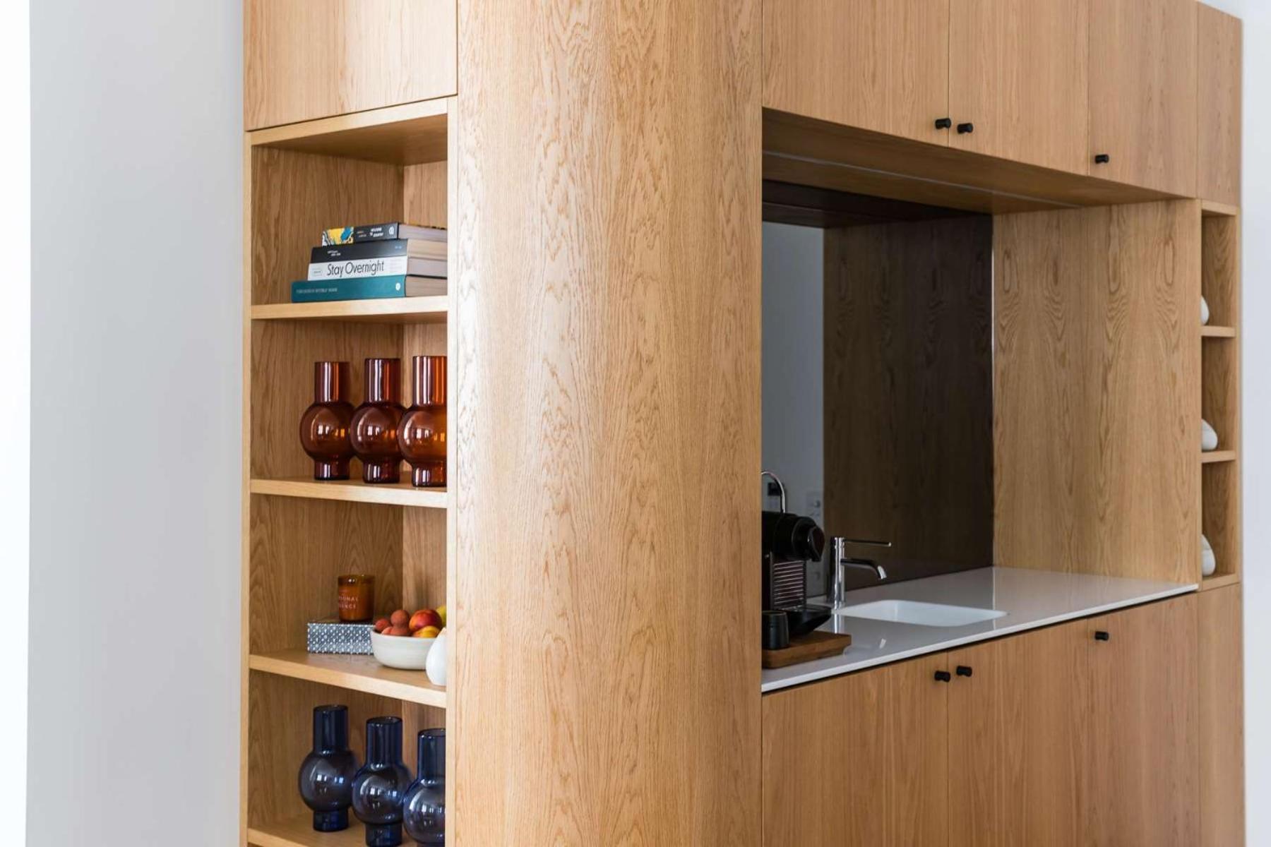 The Old Clare By Ode Hotels Sydney Buitenkant foto A pass-through window in a kitchen