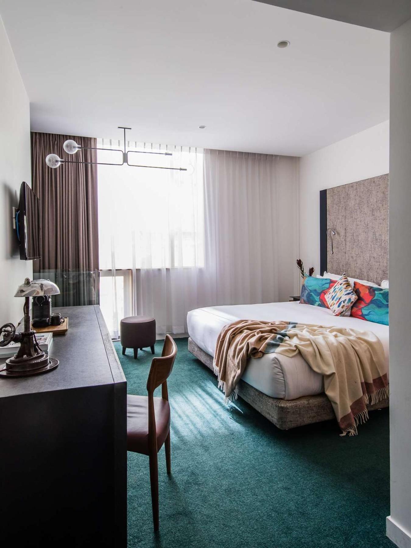 The Old Clare By Ode Hotels Sydney Buitenkant foto A room at the hotel